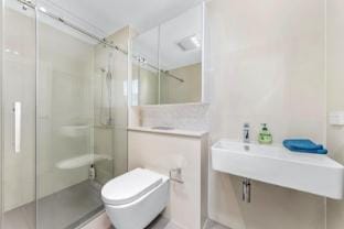 2BR Apartment near Airport in Botany with Parking Apartment in Mascot