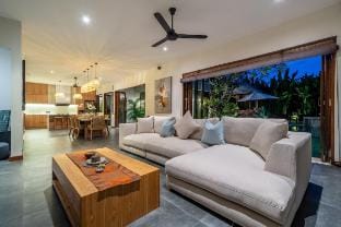 Villa Bettini Stylish 3BR w/ Pool, Near Bintang Villa in Kuta