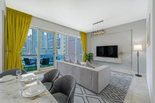2 Bedroom Waterfront with Dubai Marina View Vacation rental in Dubai