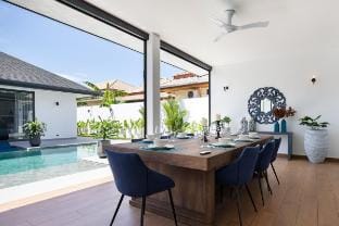 Sumptuous 4 bedroom pool villa at rawai beach Vacation rental in Rawai