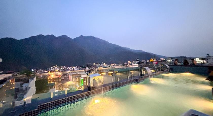 Hotel Oak Leaf Rishikesh Hotel in Rishikesh