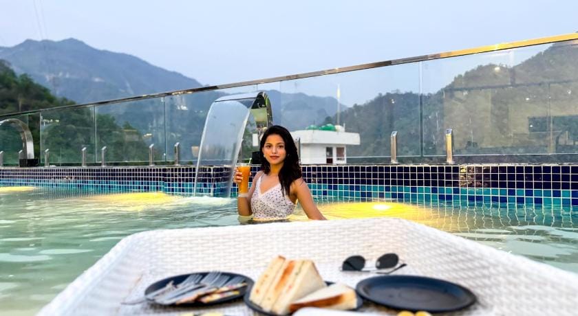 Hotel Oak Leaf Rishikesh Hotel in Rishikesh