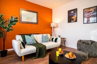 Stylish 4-Bed Home, Parking, Work & Leisure Vacation rental in Stretford