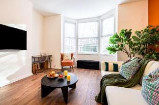 Stylish 4-Bed Home, Parking, Work & Leisure Vacation rental in Stretford