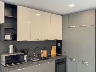 1BR Elite Residence | FREE Gym Pass | Center Apartment in Plovdiv