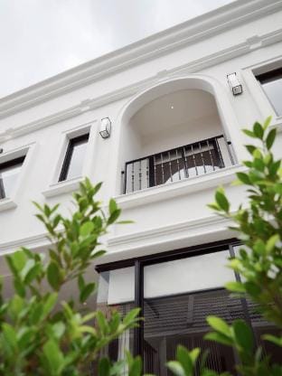 曼谷设计师民宿/三卧室/ Vacation rental in Bangkok