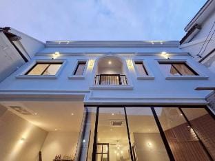 曼谷设计师民宿/三卧室/ Vacation rental in Bangkok