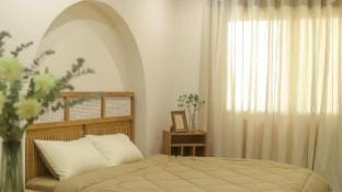 LaLa The Manor Apartment Vacation rental in Laos