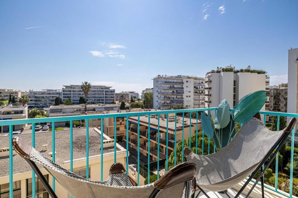 Modern apartment-3BR- 6P-Croisette plage  Apartment in Cannes