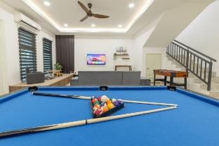 No.7 Kota Homestay 3 storey 22pax-7 Room-SingK  Vacation rental in Malacca