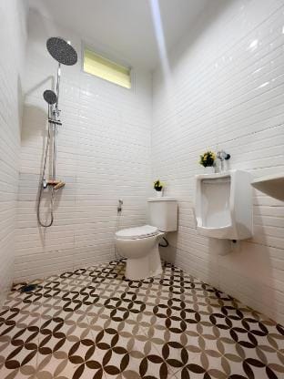 Premium Guest House Harmoni Residence Jakarta Vacation rental in Jakarta
