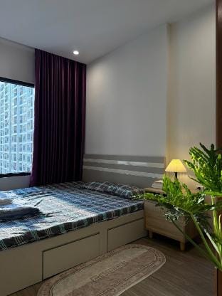 The Palm Apt Vinhome Ocean Park 1 Apartment in Laos