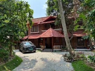 Travancore courtyard  Villa in Thiruvananthapuram