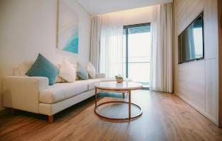 Căn hộ A La Carte Residence Hạ Long B1214  Vacation rental in Laos