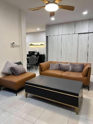 Cozy Luxury Casa Marbella Single Storey House Vacation rental in Kuching