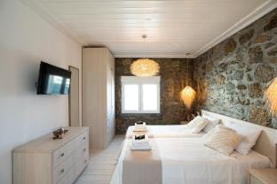 Villa Platinum Mykonos:Lux Private Pool & Sea View Vacation rental in Mykonos, Mikonos 846 00, Greece