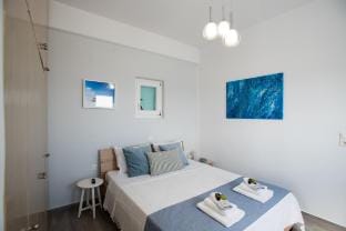Mykonos Villa Sapphire: Poolside Luxury Haven Vacation rental in Mykonos, Mikonos 846 00, Greece
