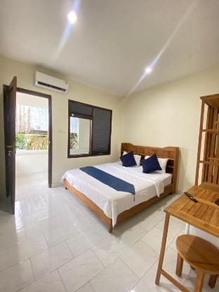 PB Hotel- 15 Second to the beach Apartment in Kuta