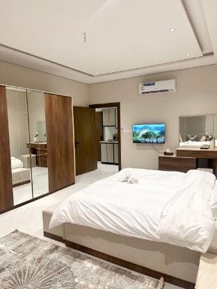 Suite| 5 minutes drive from Haram Vacation rental in Medina