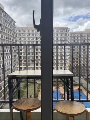 Cebu Near Airport Condo - Claire's Empire Apartment in Lapu-Lapu City