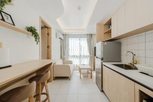 *Sleek 1BR with Infinity Pool, Gym, Rooftop C190 Vacation rental in Kamala
