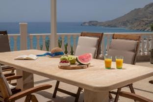 Posto Serene with Jacuzzi Vacation rental in Crete