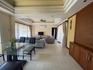 Quiet and Peaceful 3-Bedroom Pool Villa in Rawai Vacation rental in Rawai
