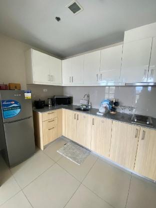 Stay & Play: Okada & City Views Vacation rental in Pasay
