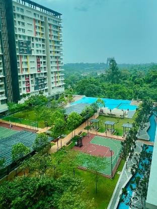 Modern Condo in Damansara with pool view Vacation rental in Petaling Jaya