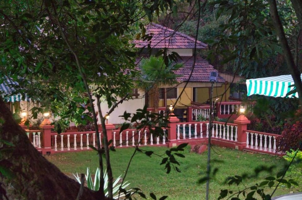 Grand Resort - For Nature Lovers Hotel in Mahabaleshwar