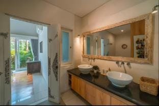 St Calyx 3BR in Berawa Vacation rental in North Kuta
