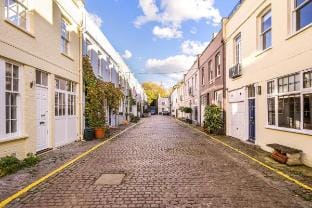 -Air Con- Prime Location: Prince’s Gate Mews! 4BD Vacation rental in City of Westminster