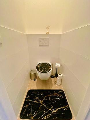 One Lux Stay Near Antwerp Central - 3 Bedroom 1 5 Bathroom Apartment in Antwerp