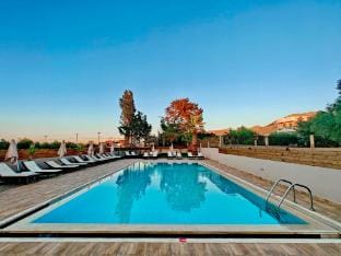 PEARL BOUTIQUE HOTEL  Hotel in Malia, Crete