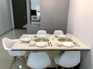 Urban 360 | Modern CityView Batu Caves & KL l 6Pax Vacation rental in Federal Territory of Kuala Lumpur