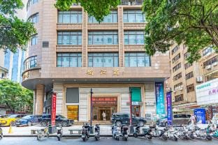 G御江苑临江四房一厅两卫/近北京路步行街/珠江夜游/粤海关/可供暖/亲子游可做饭/巨幕投影 Vacation rental in Guangzhou