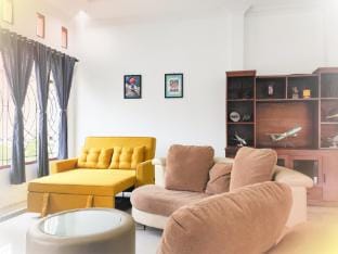 Palma Family Hall Klaten. Rumah open space tanpa sekat dan kamar di pusat kota Klaten Vacation rental in Indonesia