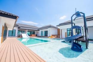 Grand Space Poolvilla Pattaya Villa in Pattaya City