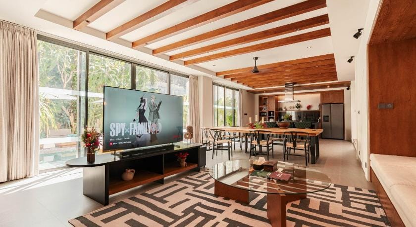 The Urban Retreat- Family Friendly Villas Seminyak Hotel in North Kuta