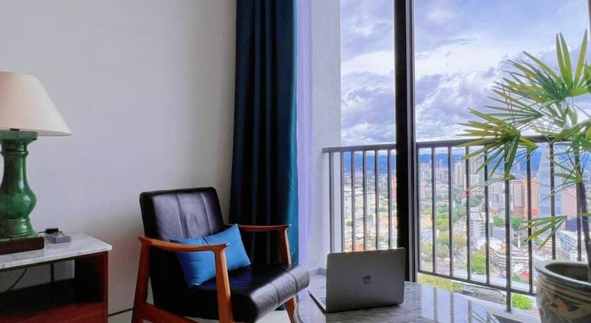 KLCC View  Chambers  2Min to Mall&LRT  Netflix Hotel in Federal Territory of Kuala Lumpur