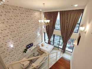 Luxurious Sunrise Gurney Duplex/ 2 bedrooms/ 8pax Apartment in George Town