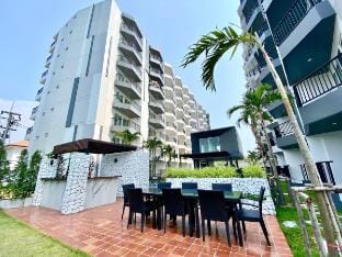 One bedroom Vacation Suite - M271 Vacation rental in Chon Buri Changwat