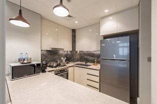 Stylish Apt in Business Bay | Pool, Gym, Parking Vacation rental in Dubai