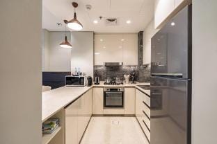 Stylish Apt in Business Bay | Pool, Gym, Parking Vacation rental in Dubai