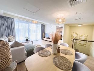 Upgraded Two Bedroom Duplex, Al Marjan Vacation rental in Ras al Khaimah