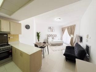 Fully furnished Studio with Balcony,Al Marjan Vacation rental in Ras al Khaimah