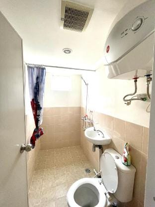 3 Bed Room Apartment Podomoro Golf View Cibubur Vacation rental in West Java