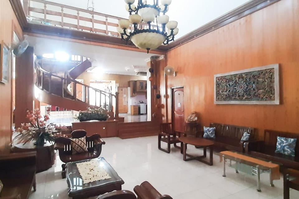 Urbanview Homestay Cendrawasih By RedDoorz Hotel in Indonesia