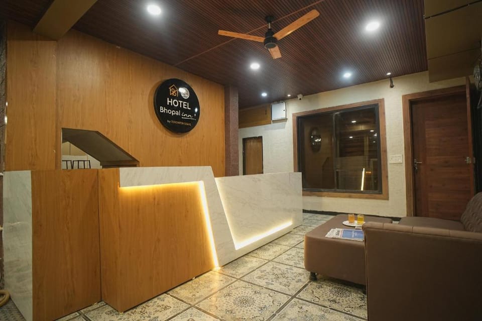Bhopal Inn by Ten On Ten Stays Hotel in India