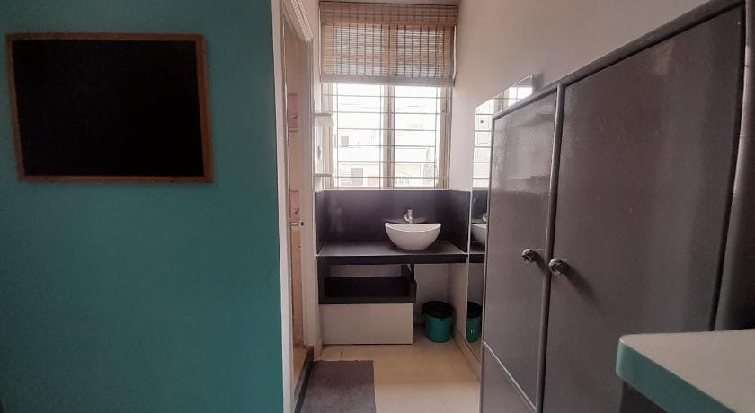 FF21-Hbr Hostel in Bengaluru